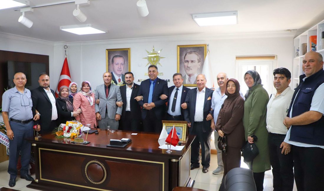 İl Başkanı Dr. Özgür Kavak’a hayırlı olsun ziyaretleri kapsamında Çay