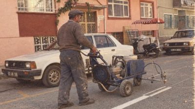 Sandıklı Belediyesi, ilçenin farklı noktalarında yürüttüğü saha çalışmalarına devam ediyor.