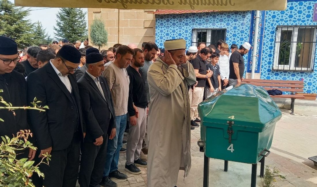 Kütahya'da kullandığı elektrikli bisiklete işçi servisinin çarpması sonucu yaralanan 14
