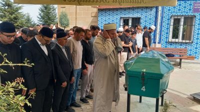 Kütahya'da kullandığı elektrikli bisiklete işçi servisinin çarpması sonucu yaralanan 14
