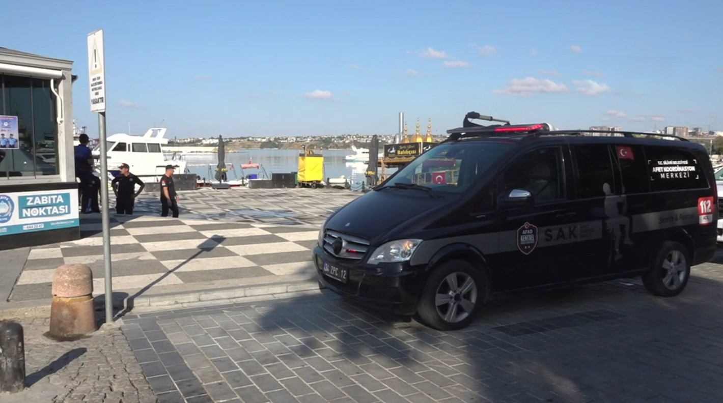 Gemi kazasıyla ilgili yeni açıklama yapan İstanbul Valiliği, "Rulo sac