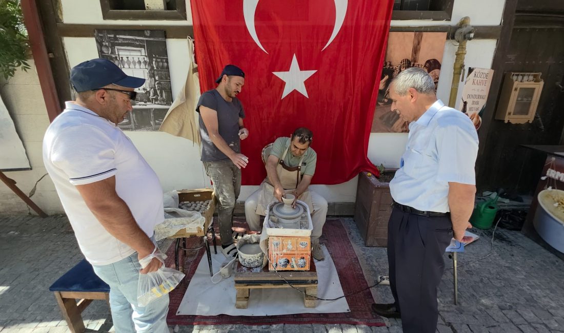 Afyonkarahisar'ın komşu ili Kütahya'nın tarihi mekanları arasında yer alan ve