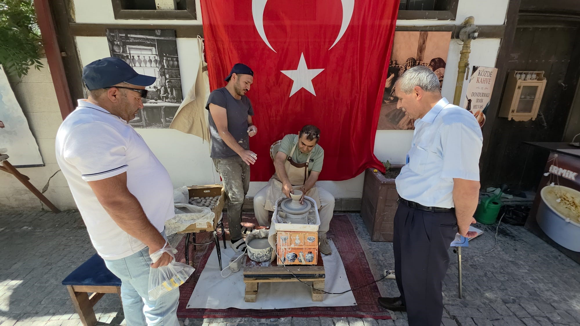 Afyonkarahisar'ın komşu ili Kütahya'nın tarihi mekanları arasında yer alan ve