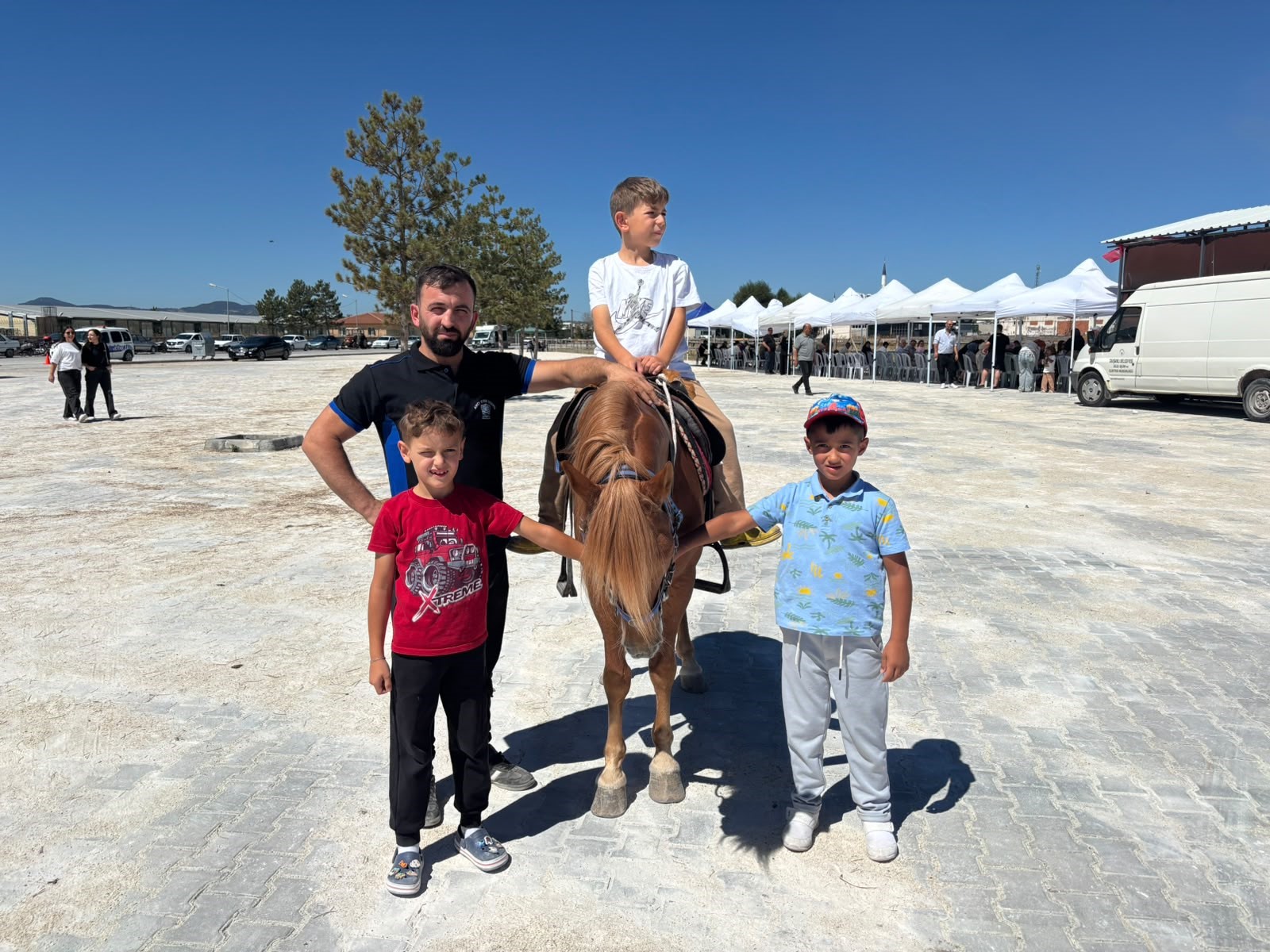 Tavşanlı'da Rahvan At Yarışları heyecanı yaşandı 1 Tavşanlı'da Rahvan At Yarışları heyecanı yaşandı