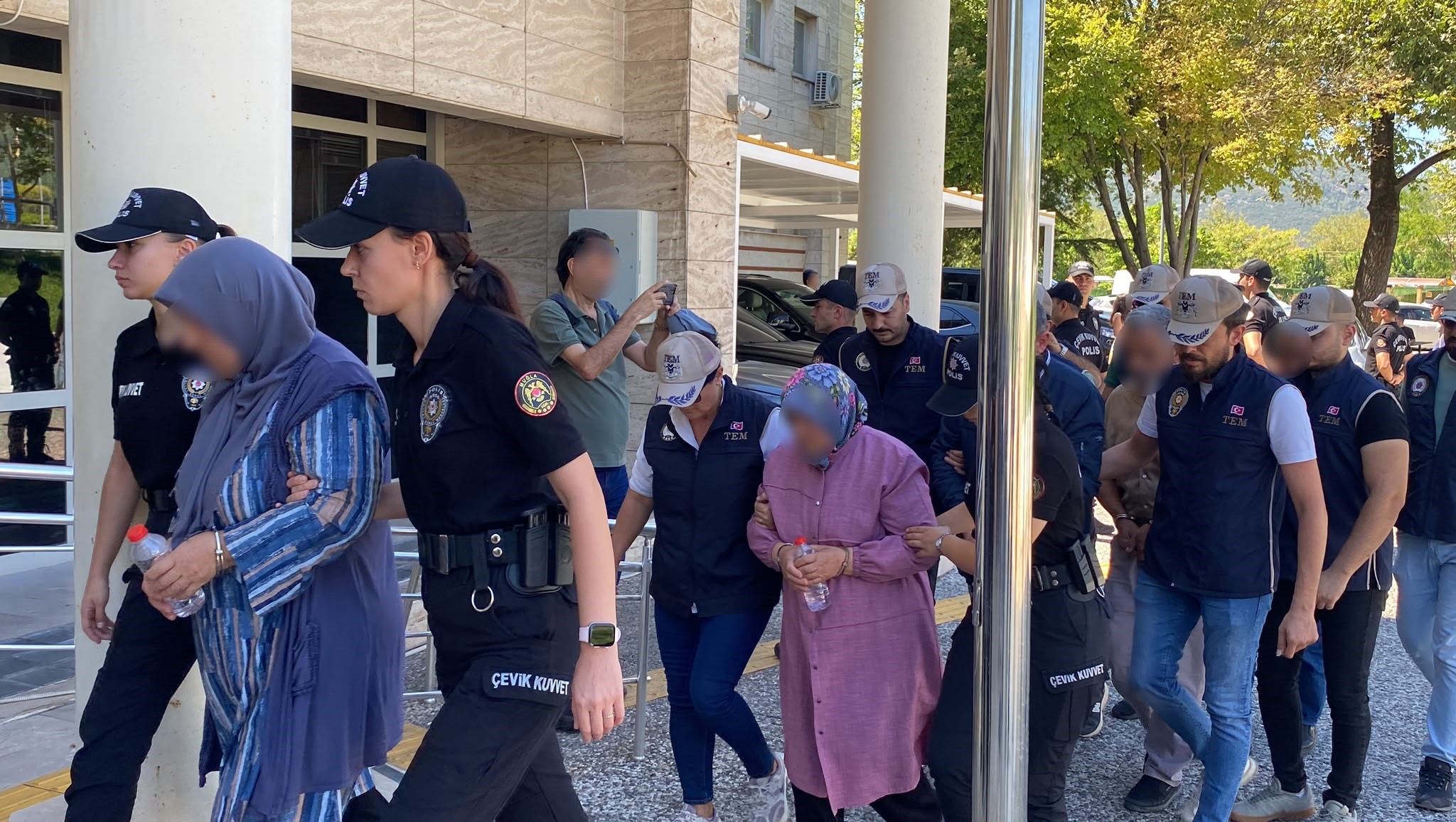 Burkay Karatepe soruşturmasında 10 şüpheli adliyeye sevk edildi 1 Burkay Karatepe soruşturmasında 10 şüpheli adliyeye sevk edildi