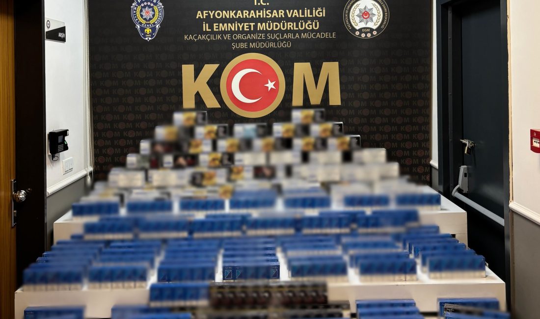 Afyonkarahisar’ın Dinar ilçesinde polis ekiplerinin düzenlediği operasyonda bin paket gümrük