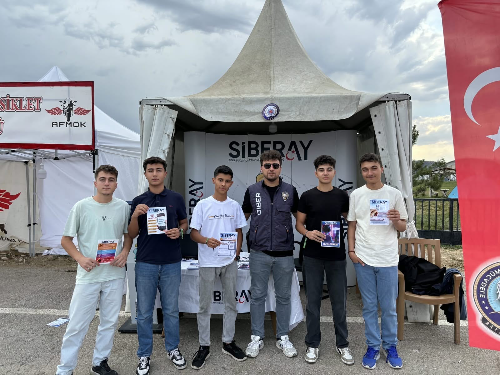 Polis 105 bin kişiye siber güvenliği anlattı