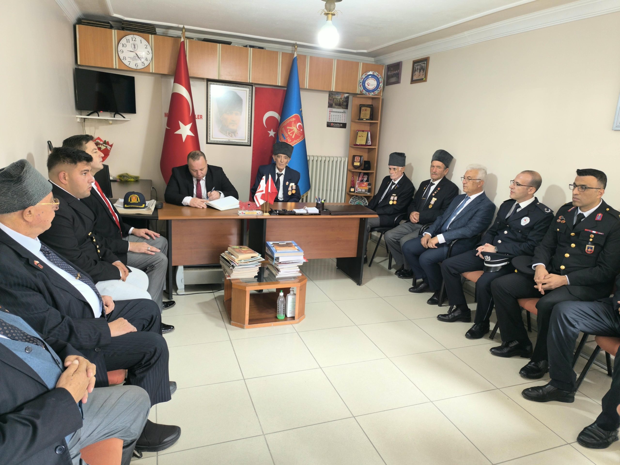 Şuhut’ta 19 Eylül Gaziler Günü törenle kutlandı 1 Şuhut’ta 19 Eylül Gaziler Günü törenle kutlandı