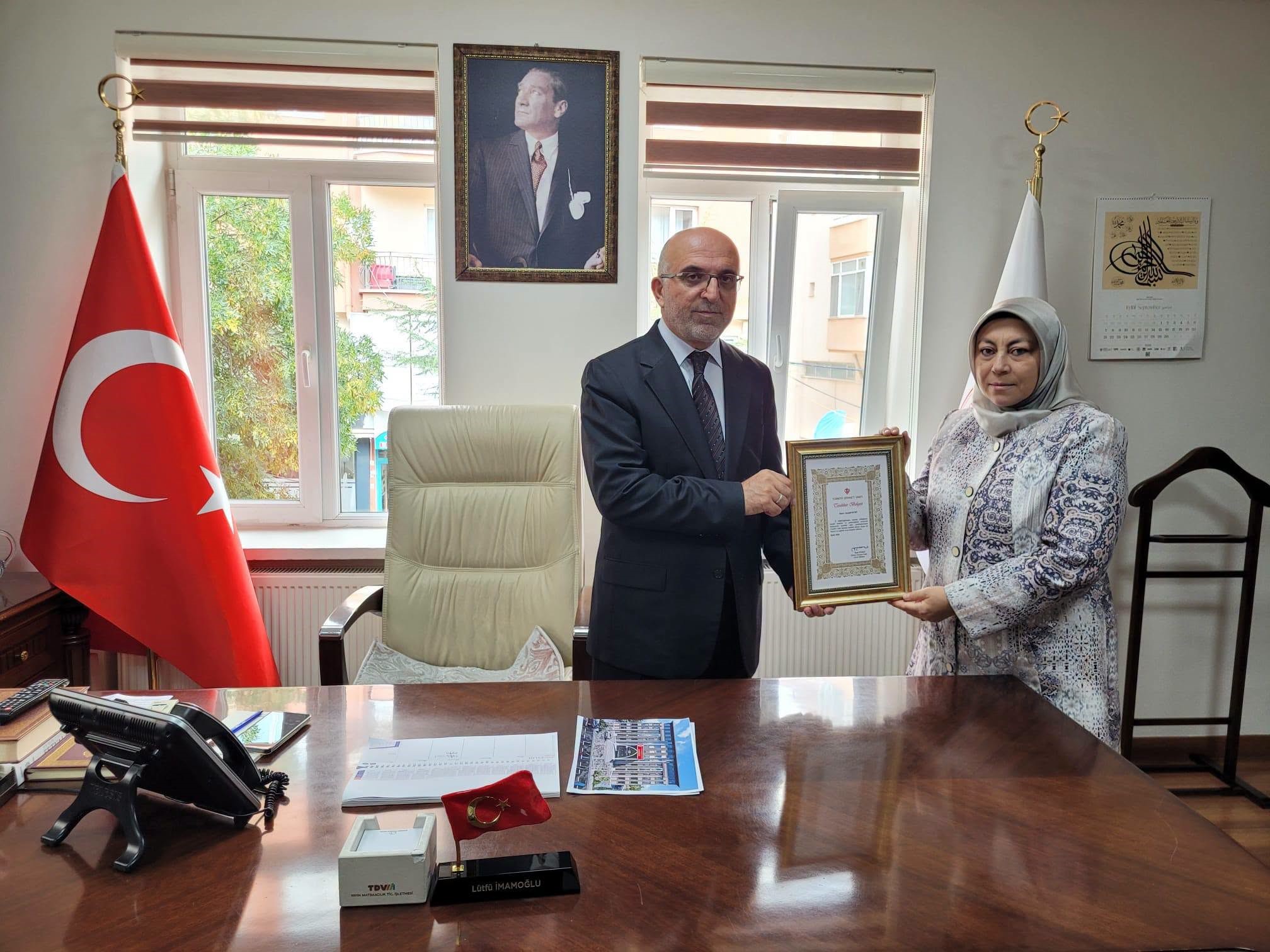 Afyonkarahisar İl Müftü Yardımcılığı görevinden geçen yıl emekliye ayrılan Ayşegül