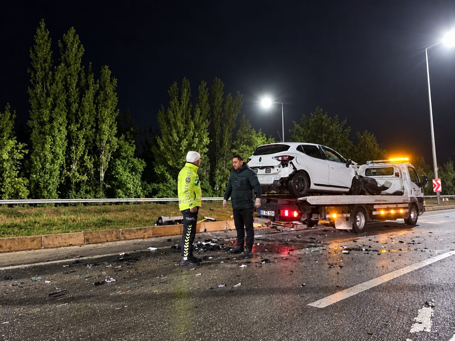Mısırlıoğlu trafik kazası geçirdi 1 Mısırlıoğlu trafik kazası geçirdi