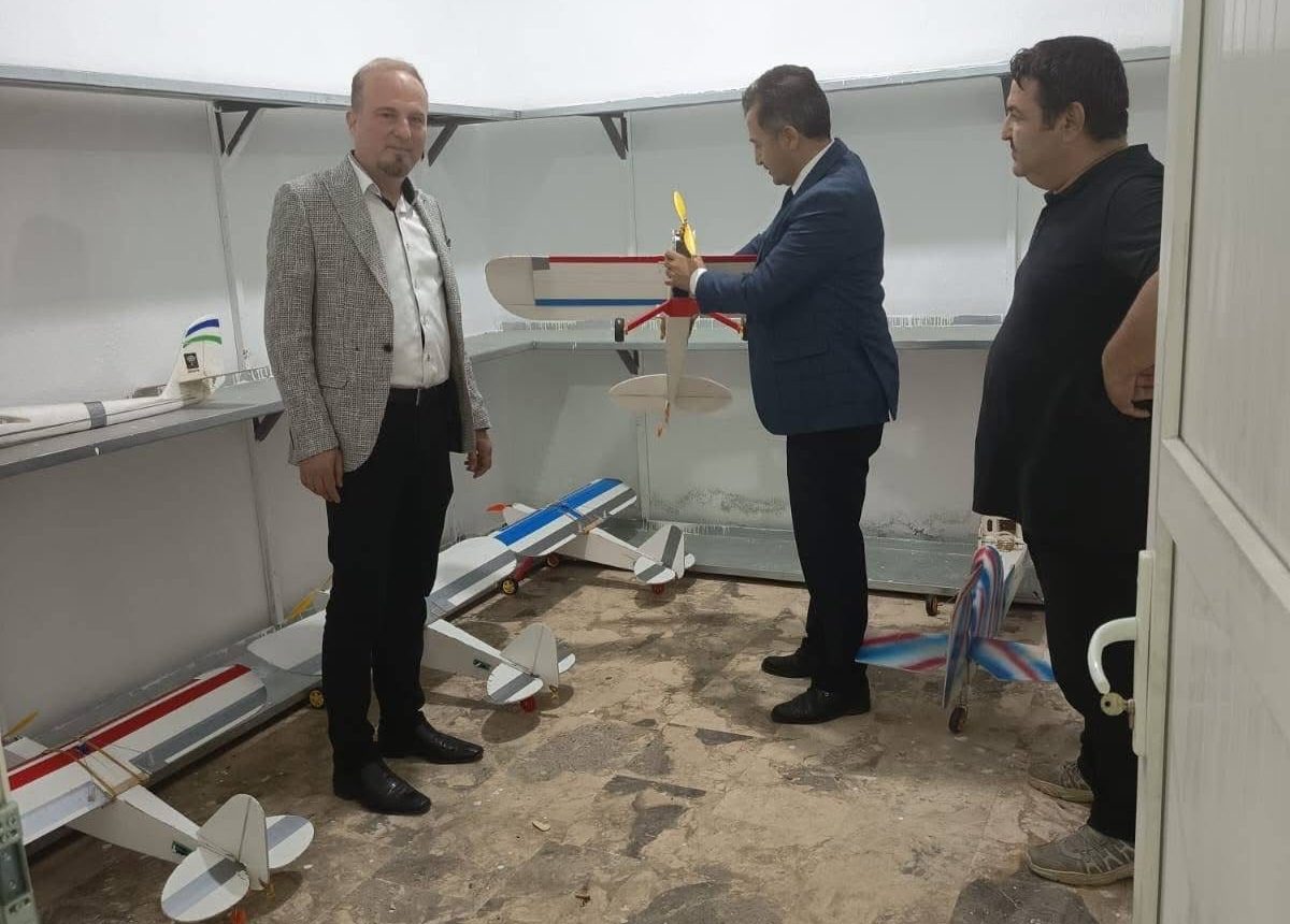 Genç yeteneklerin yerli teknoloji projeleri incelendi 1 Genç yeteneklerin yerli teknoloji projeleri incelendi