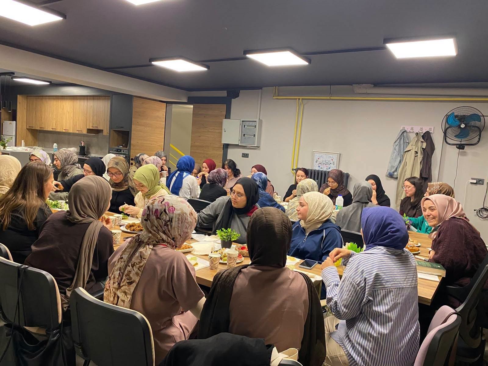 Afyonkarahisar Sağlık Bilimleri Üniversitesi (AFSÜ) öğrencilerine yönelik Aile ve Dini