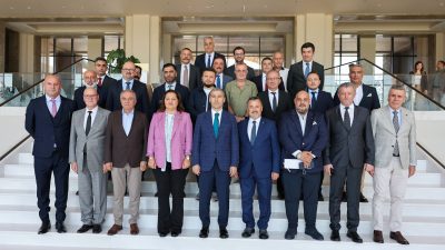 Afyonkarahisar’da turizm sektörünün geleceğine yönelik önemli bir toplantı gerçekleştirildi. Zafer