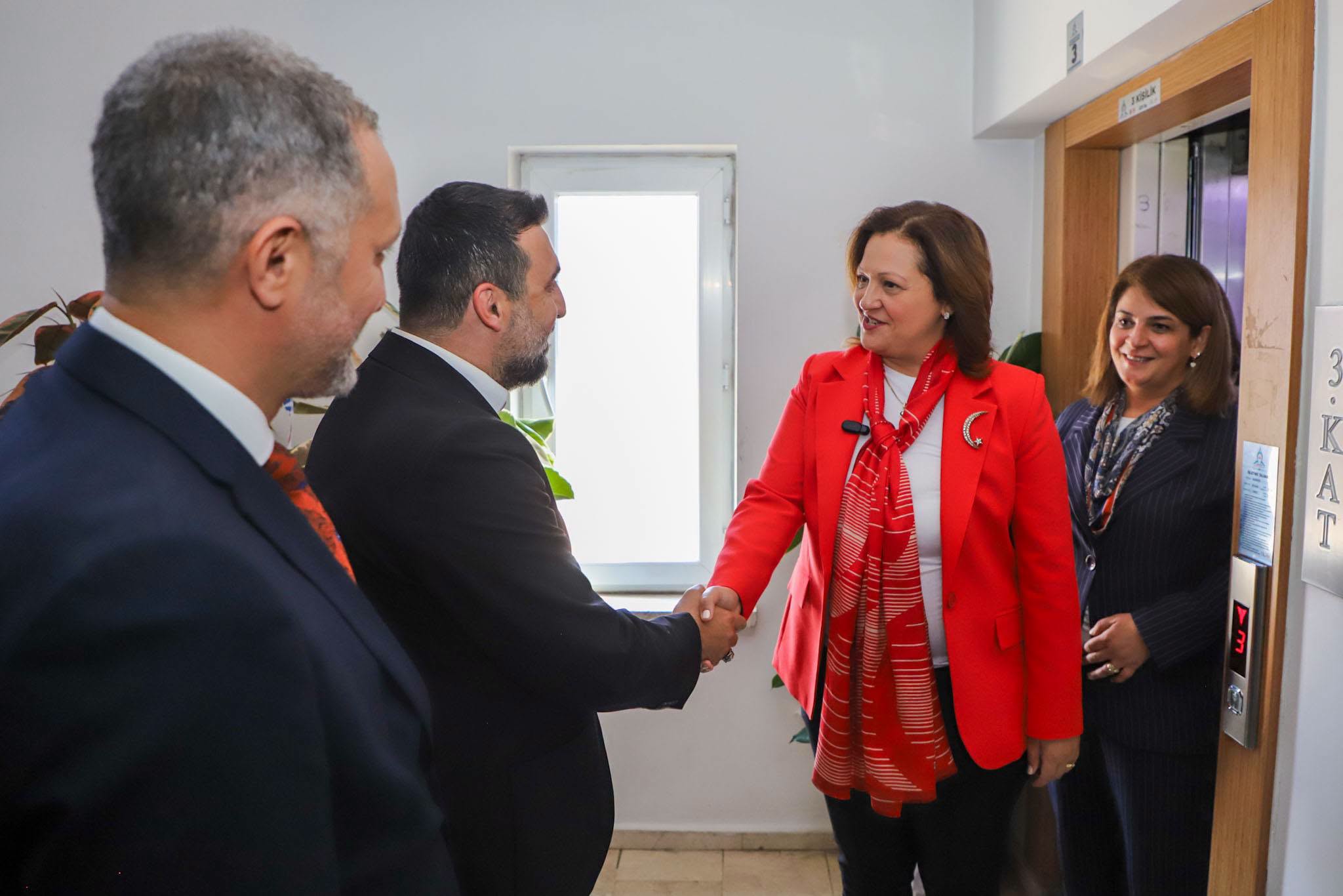 Başkan Köksal’dan AK Parti’ye hayırlı olsun ziyareti