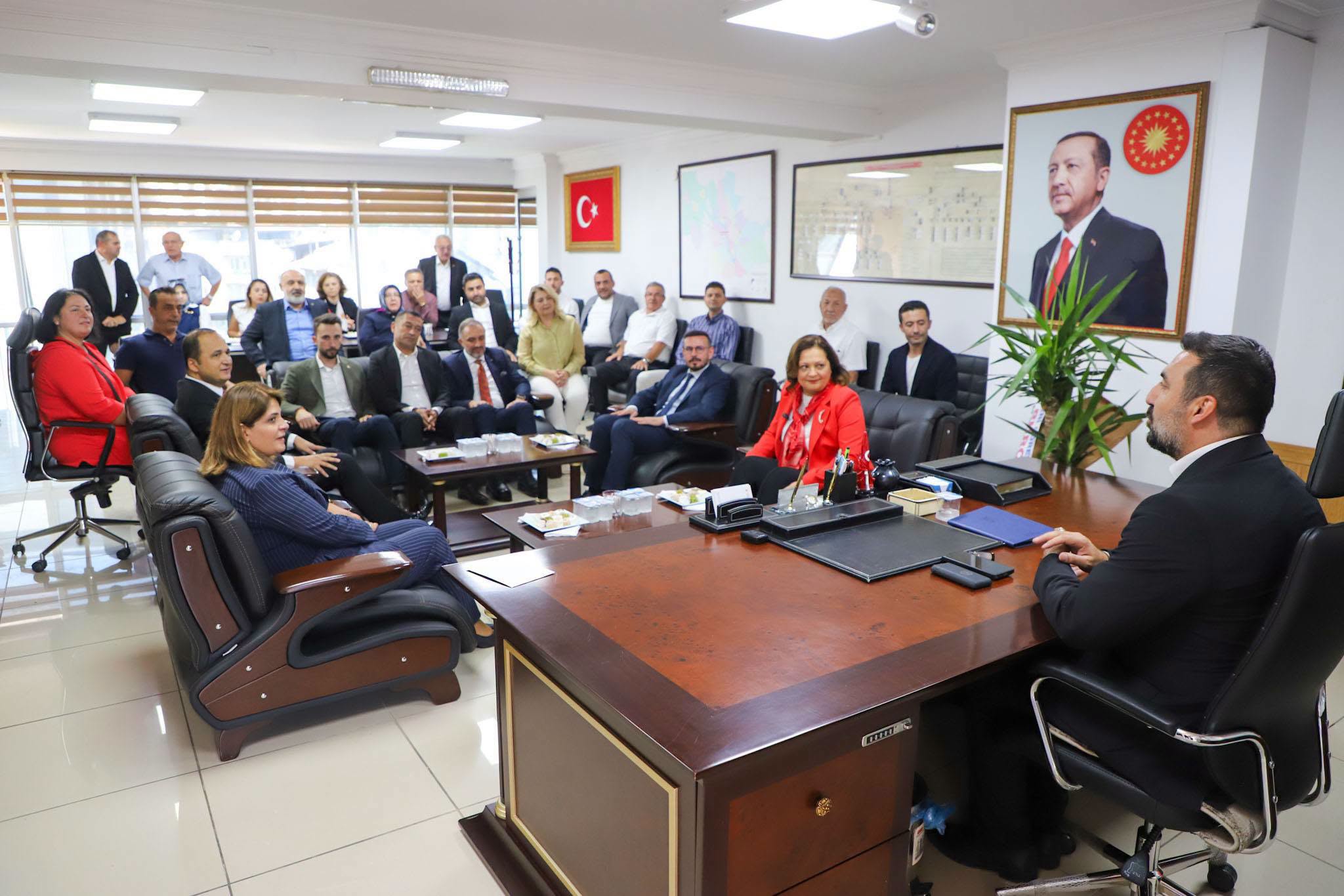 Başkan Köksal’dan AK Parti’ye hayırlı olsun ziyareti