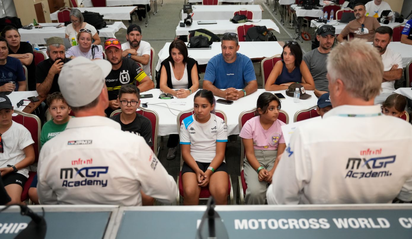 Genç motokrosçular Afyon’da geleceğe hazırlanıyor 2 Genç motokrosçular Afyon’da geleceğe hazırlanıyor