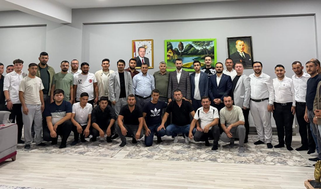 AK Parti Afyonkarahisar İl Gençlik Kolları Başkanı Mehmet Emin İntepe,