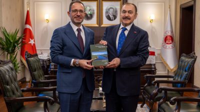 Eski Orman ve Su İşleri Bakanı Prof. Dr. Veysel Eroğlu,