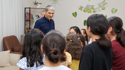 Afyonkarahisar Valisi Dr. Naci Aktaş ve eşi Nagihan Aktaş, Çocuk