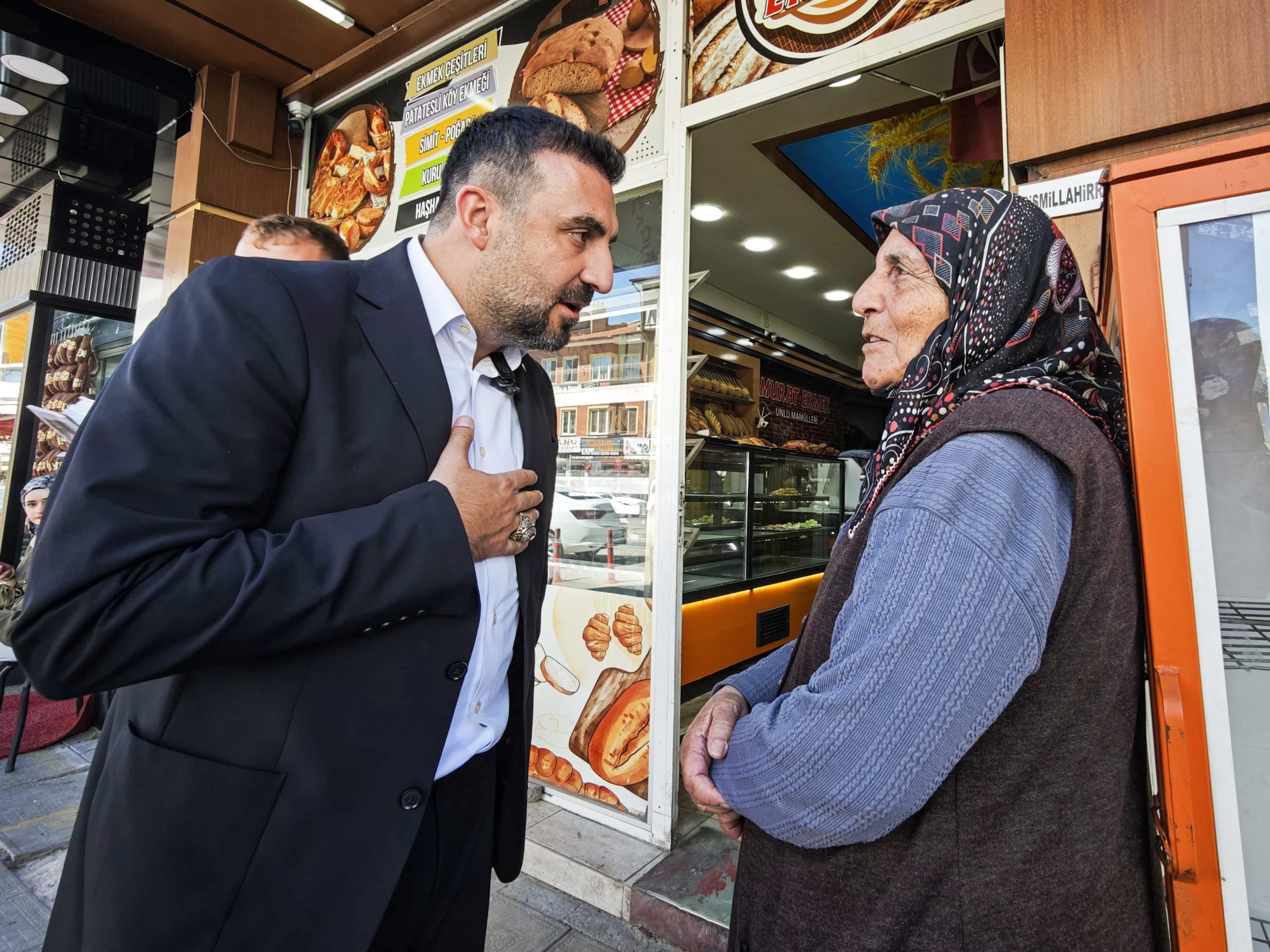 İl Başkanı Dr. Özgür Kavak, saha ziyaretleri kapsamında Tuzpazarı Caddesi’ndeki
