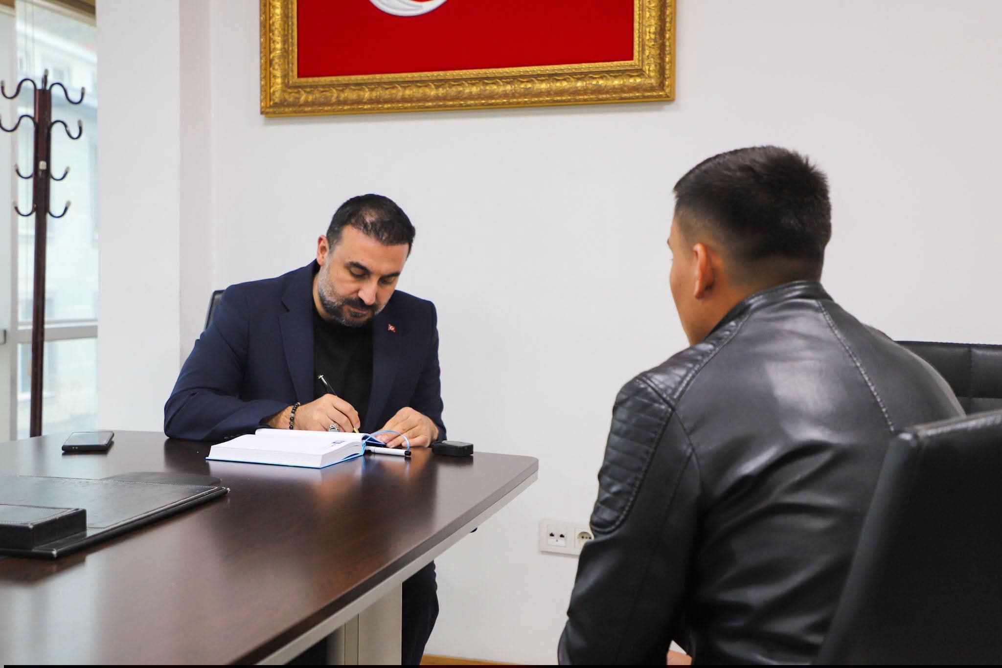 AK Parti teşkilatları vatandaşların taleplerini sahada dinliyor