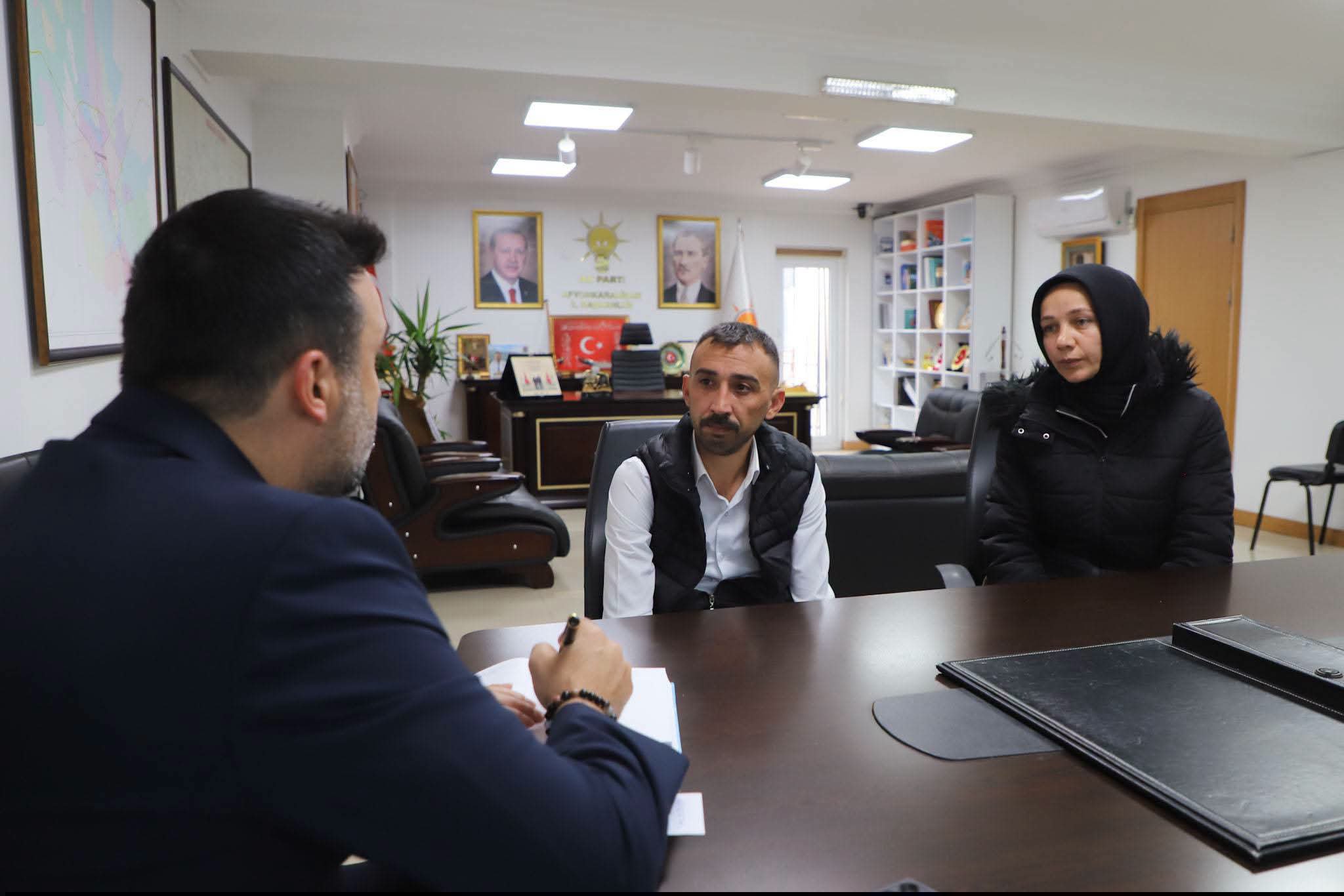 AK Parti teşkilatları vatandaşların taleplerini sahada dinliyor