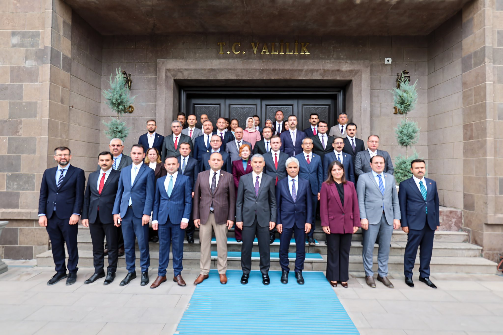Vali Aktaş başkanlığında sosyal yardım ve sosyal hizmet toplantısı