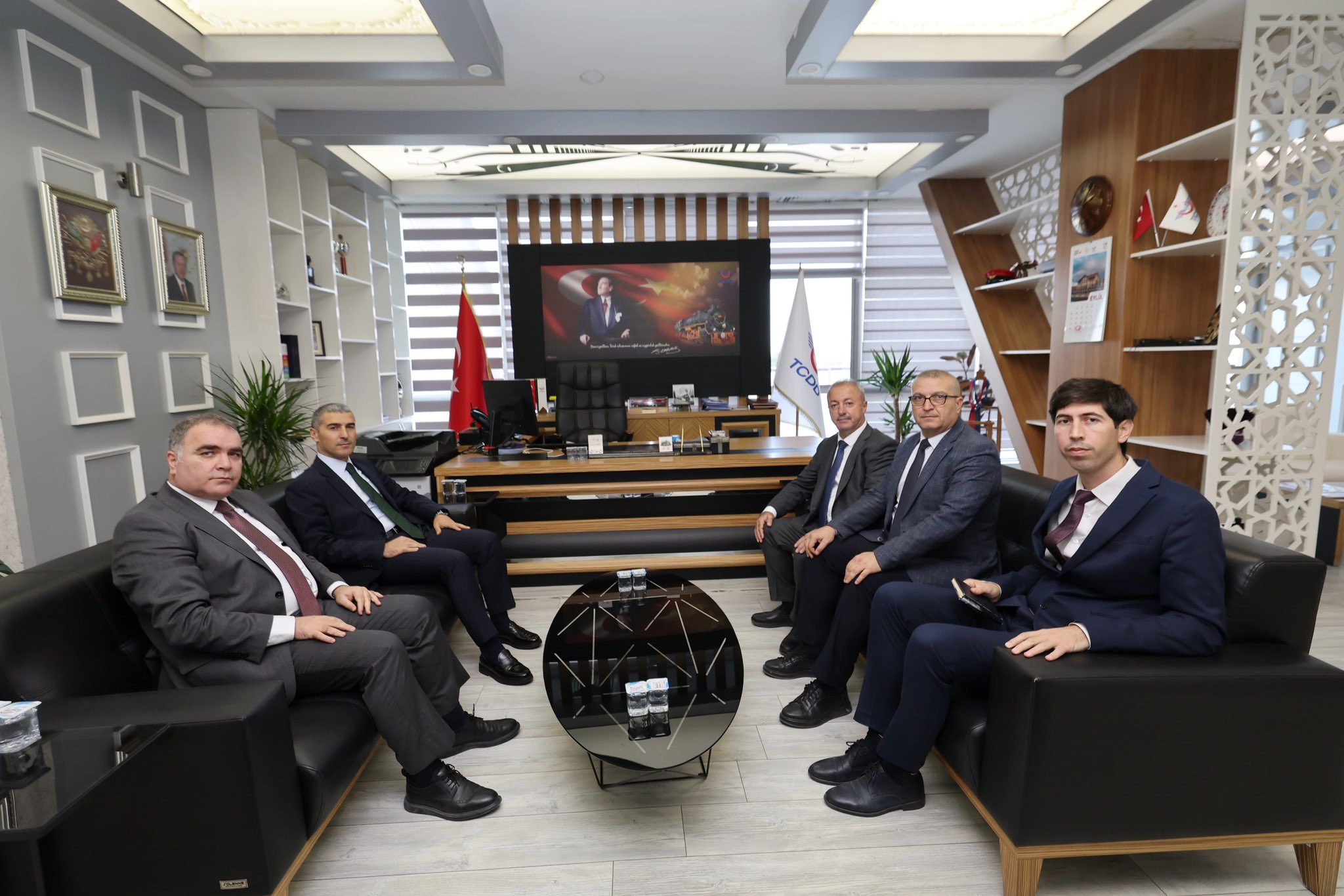 Vali Aktaş’tan TCDD Bölge Müdürlüğüne ziyaret 1 Vali Aktaş’tan TCDD Bölge Müdürlüğüne ziyaret
