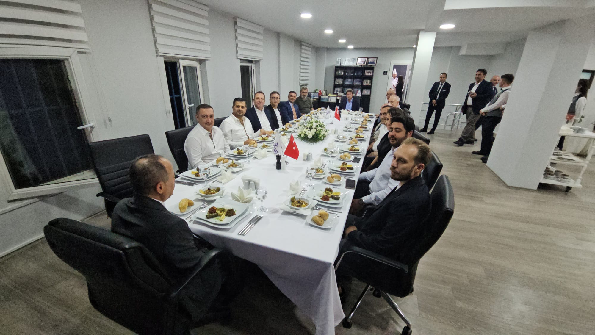 AFSİAD’da 35 yıllık vefa buluşması 4 AFSİAD’da 35 yıllık vefa buluşması