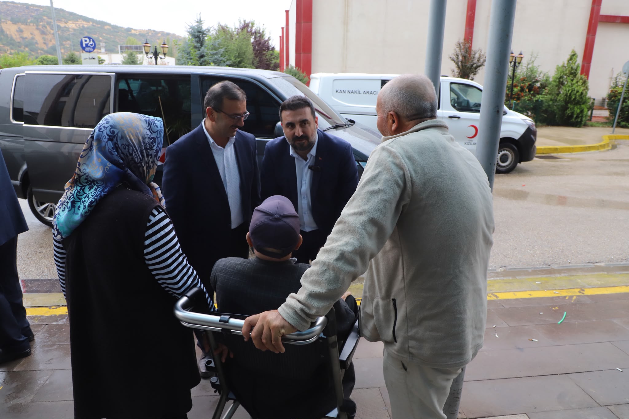 Kavak sahada: AFSÜ’den öğrenci yurduna, dualardan vatandaş buluşmalarına 6 Kavak sahada: AFSÜ’den öğrenci yurduna, dualardan vatandaş buluşmalarına