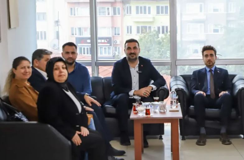 AK Parti Afyonkarahisar İl Başkanı Dr. Özgür Kavak, göreve başlamasının