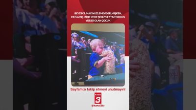Beyzbol maçını izlemeye gelmişken, patlamış mısır yeme şekliyle stadyumun yıldızı