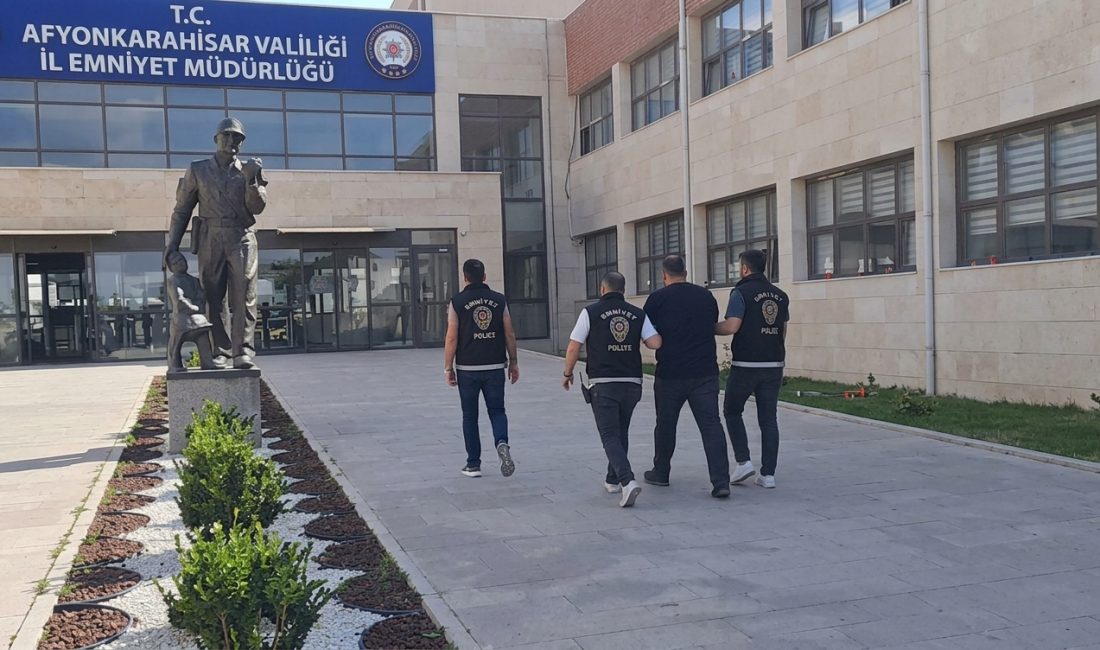 Afyonkarahisar'da dört ayrı suç kaydı bulunan ve 15 yıl hapis