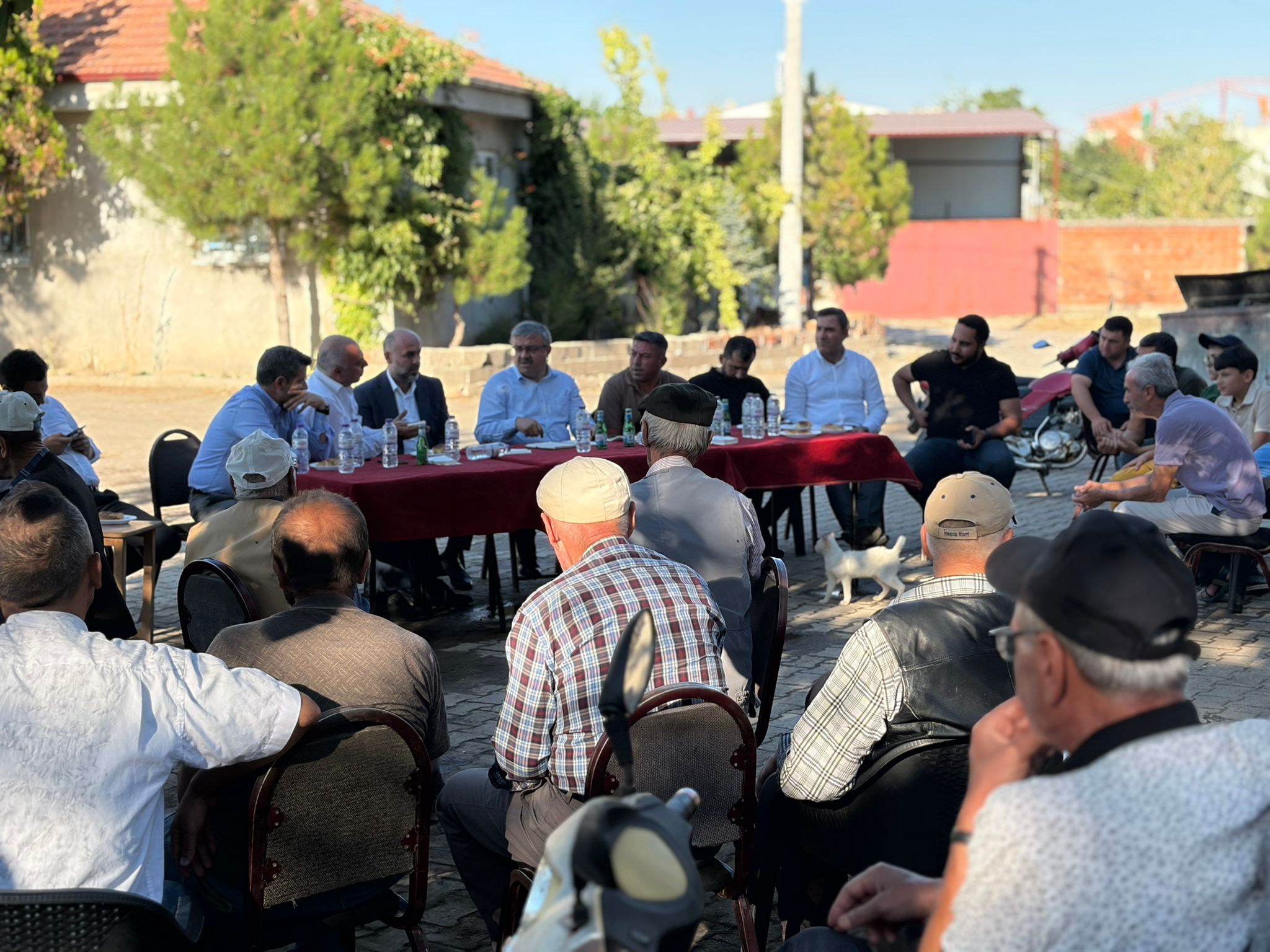 “Sahada olmaya devam edeceğiz” 4 “Sahada olmaya devam edeceğiz”