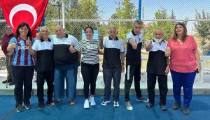 Sandıklı Hüseyin Develi Huzurevi sakinleri, çevre illerdeki huzurevleri arasında gerçekleştirilen