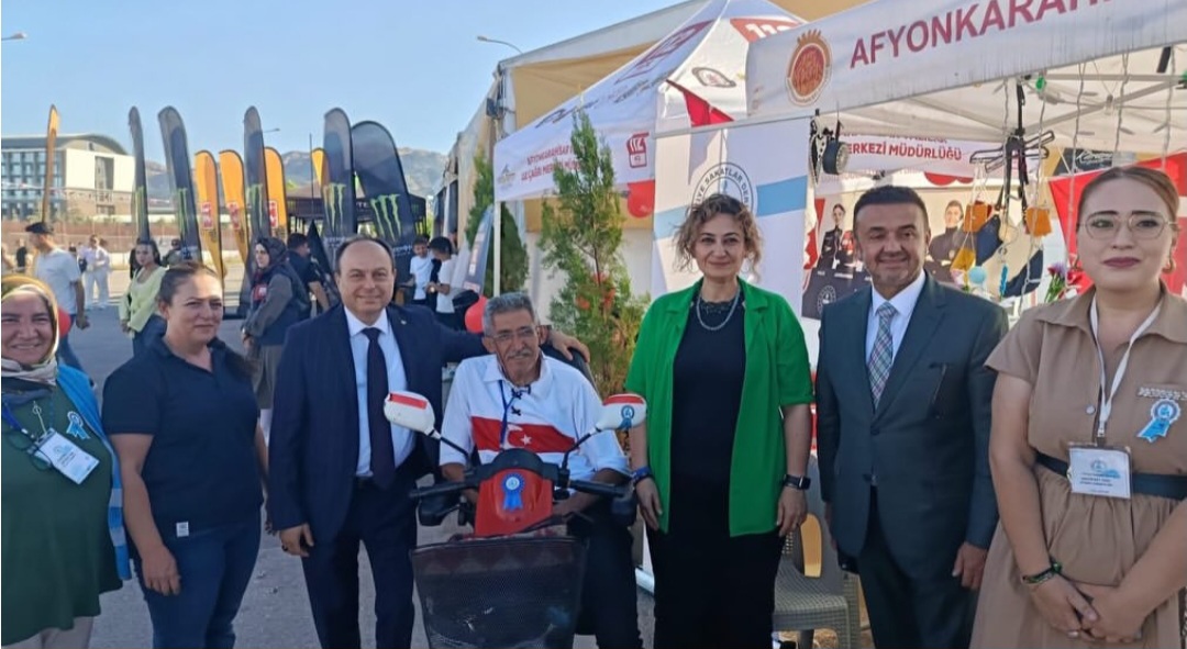 Serteser ve Sayın, MotoFest stantlarını ziyaret etti 5 Serteser ve Sayın, MotoFest stantlarını ziyaret etti