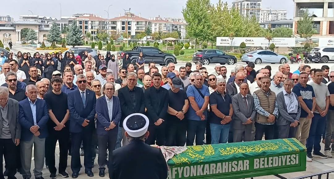 Huriye Leblebicioğlu son yolculuğuna uğurlandı 1 Huriye Leblebicioğlu son yolculuğuna uğurlandı