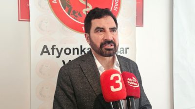 Afyonkarahisar Veteriner Hekimleri Odası’nda yeni dönem başladı. Veteriner hekim Celalettin
