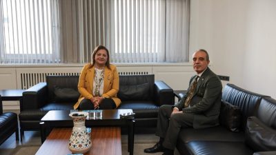 Afyonkarahisar Belediye Başkanı Burcu Köksal, görev yeri değişen İl Emniyet
