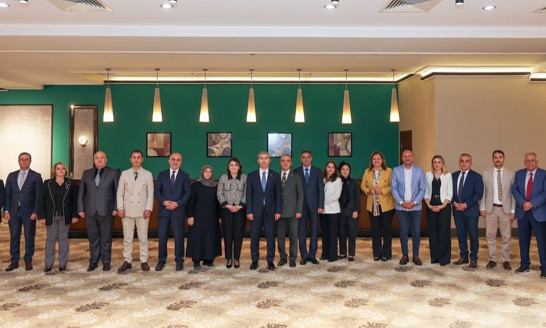 Afyonkarahisar Valisi Dr. Naci Aktaş ile Afyonkarahisar Belediye Başkanı Burcu