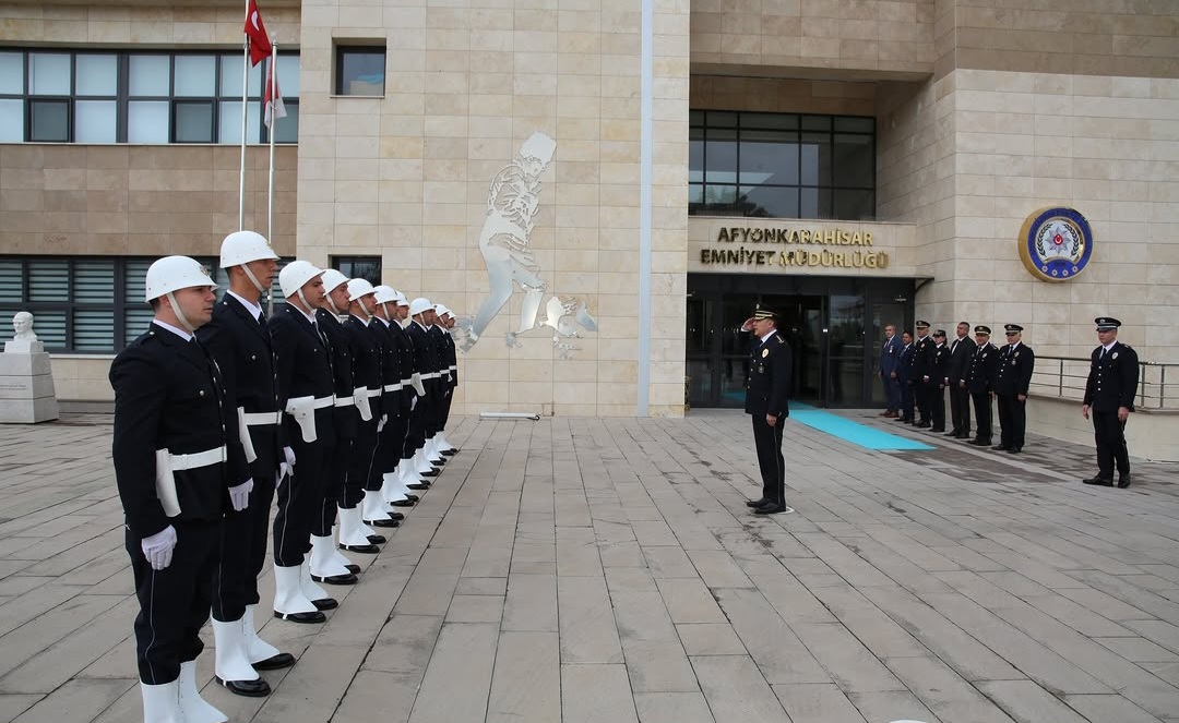Afyonkarahisar İl Emniyet Müdürü Gökhan Demirtola görevine başladı
