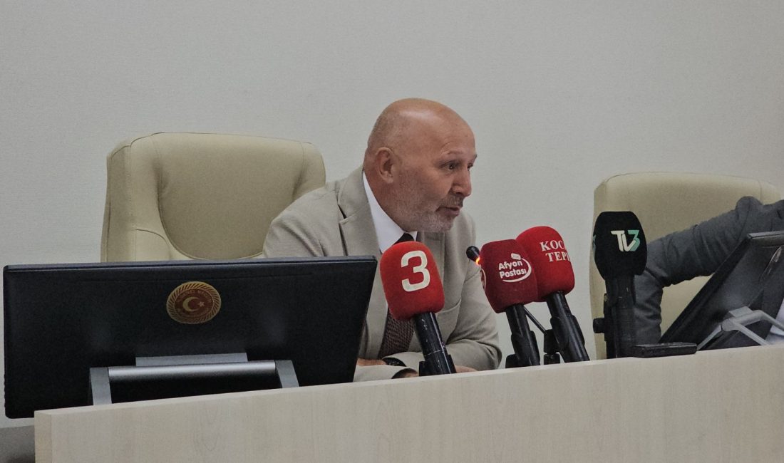Afyonkarahisar İl Genel Meclisi’nde köylerin sokak aydınlatma giderleri gündeme geldi.