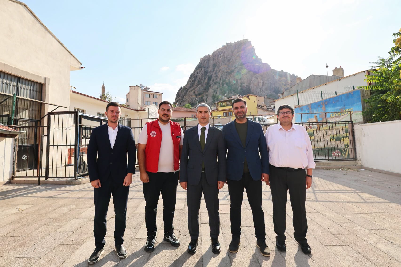 Vali Aktaş, Genç Ofis’i ziyaret etti