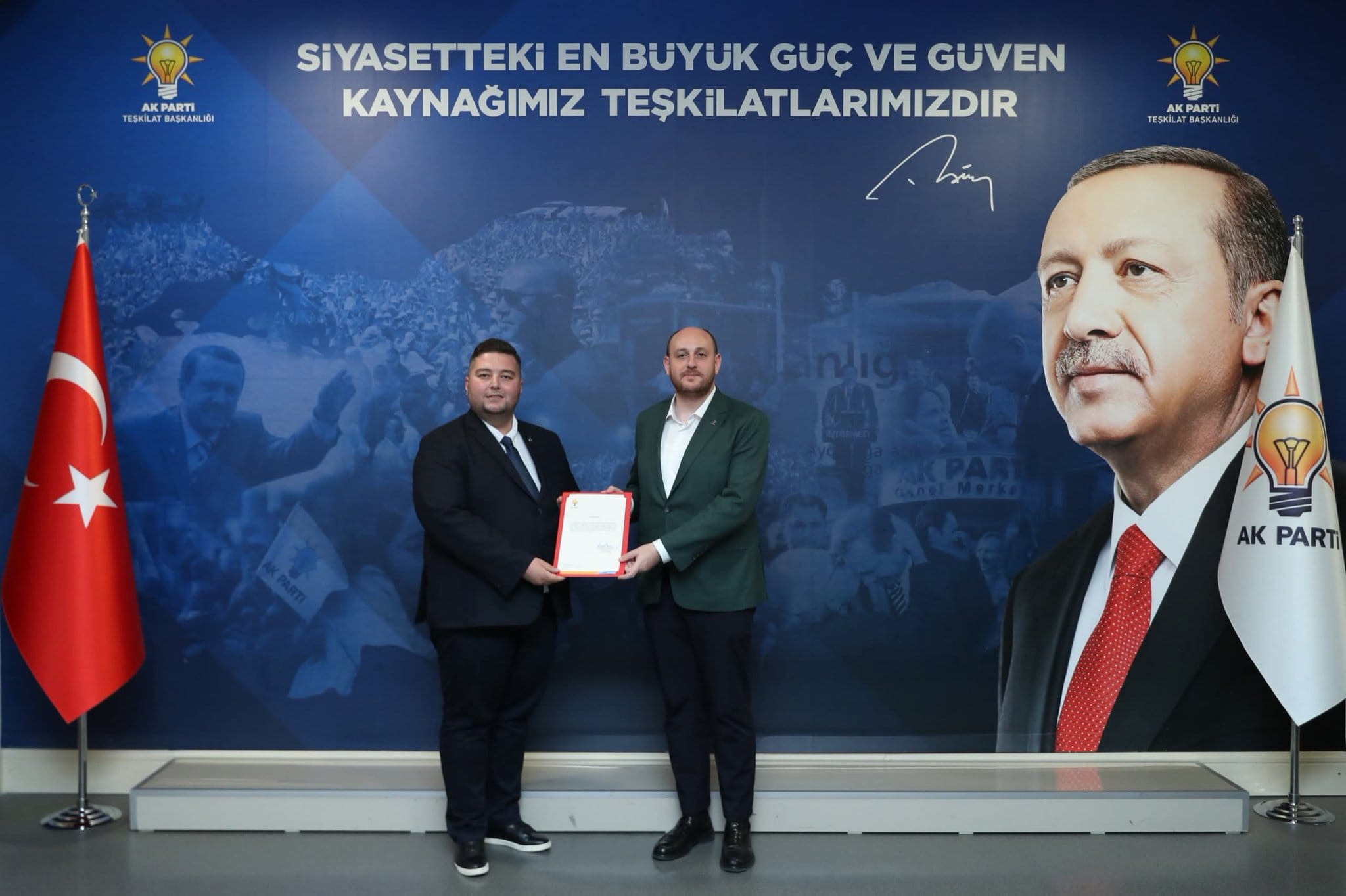 AK Parti Başmakçı ilçe başkanlığında yeni dönem başladı. Başmakçı ilçe
