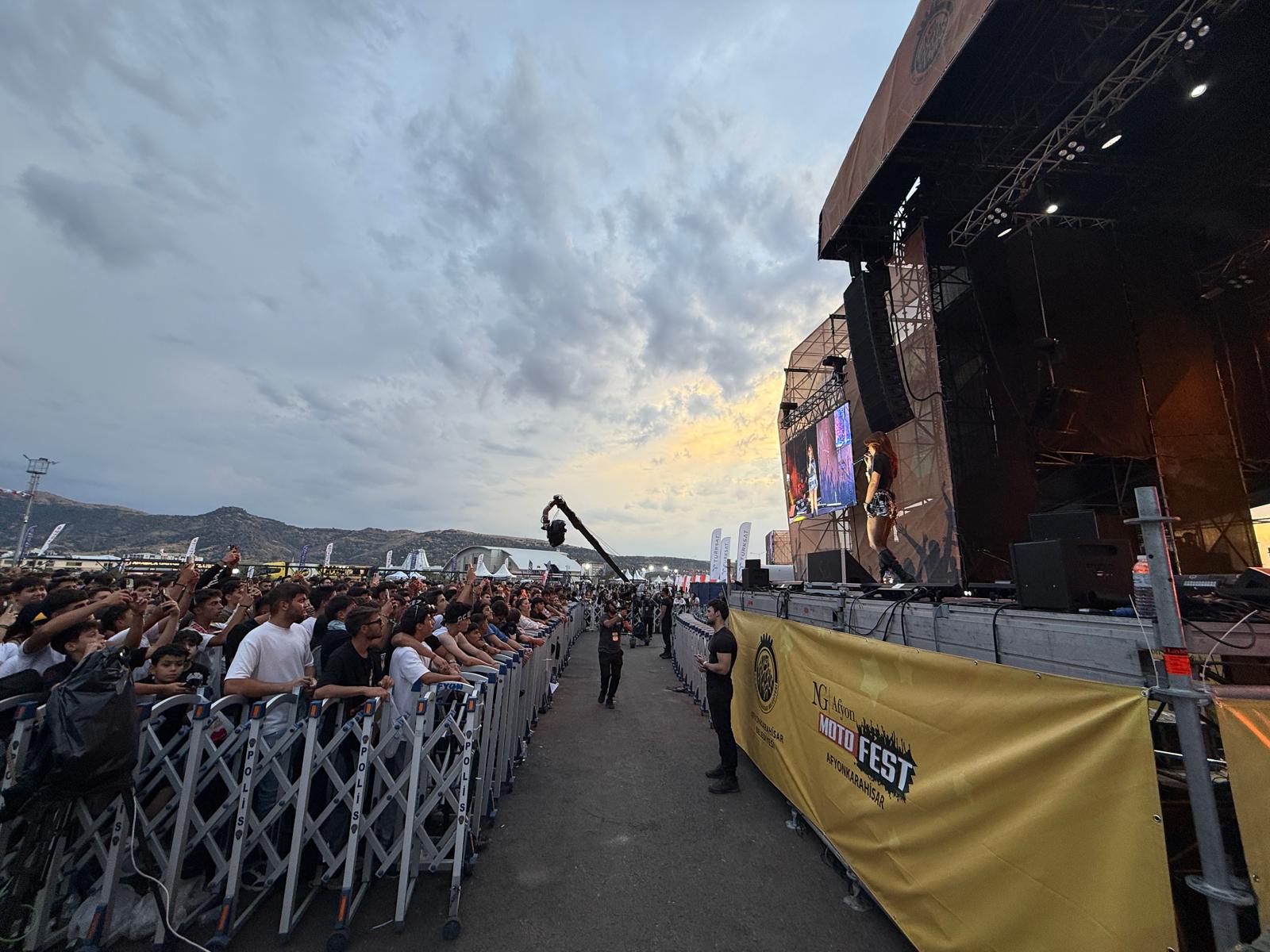 Motofest 2026’da üçüncü gün heyecanı Selin’le başladı