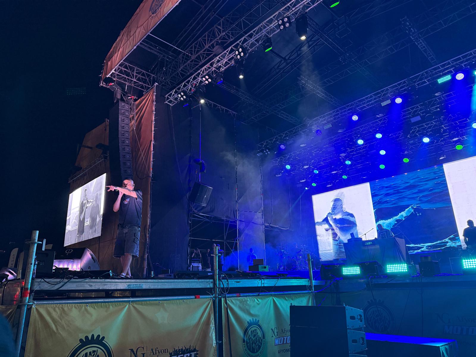 Motofest’in üçüncü gününe Ceza damga vurdu 2 Motofest’in üçüncü gününe Ceza damga vurdu