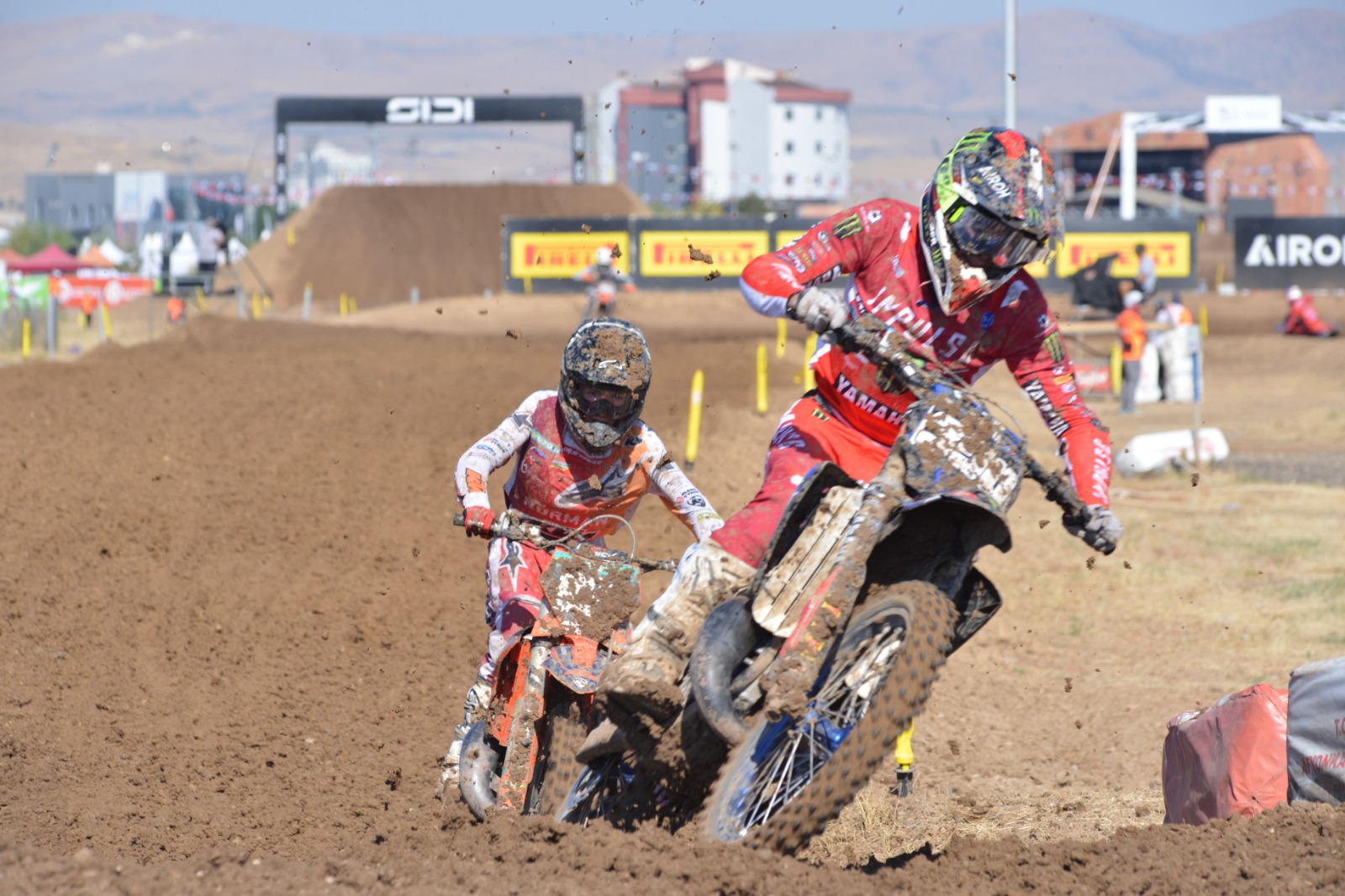 MX 125’te zafer Ricardo Bauer’in, şampiyonluk kupası Afyonkarahisar’da 1 MX 125’te zafer Ricardo Bauer’in, şampiyonluk kupası Afyonkarahisar’da