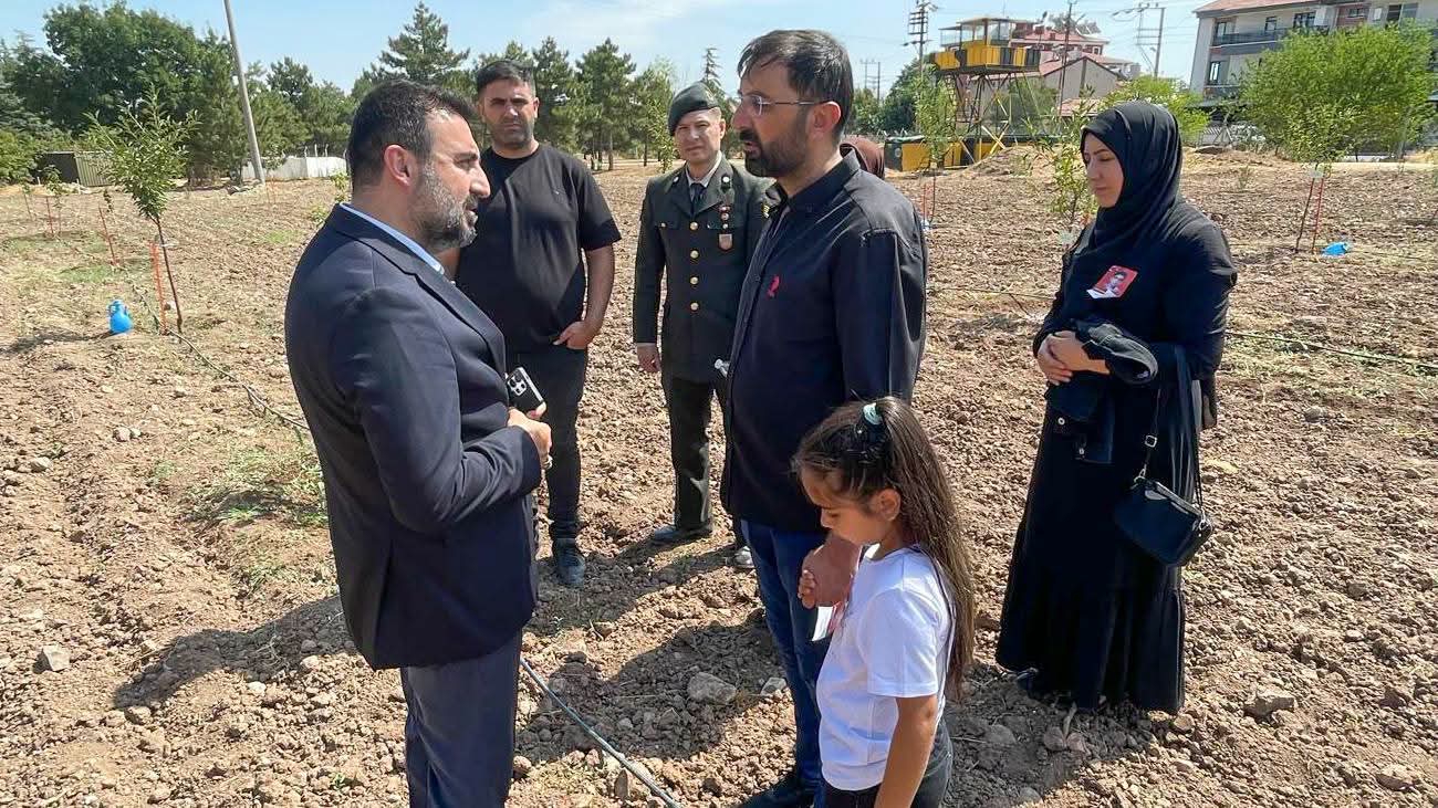 Başkan Kavak “kederli ailelerimizin acısı bizim acımızdır” 2 Başkan Kavak “kederli ailelerimizin acısı bizim acımızdır”