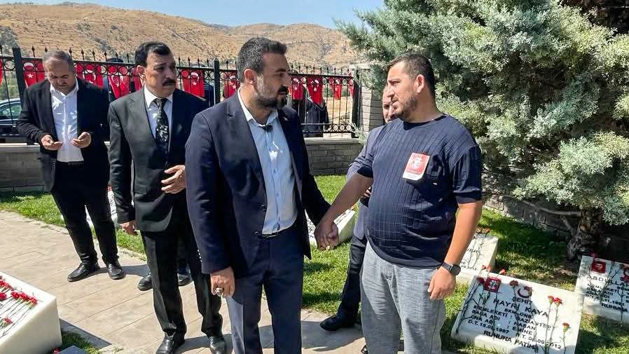 AK Parti Afyonkarahisar İl Başkanı Dr. Özgür Kavak ve AK