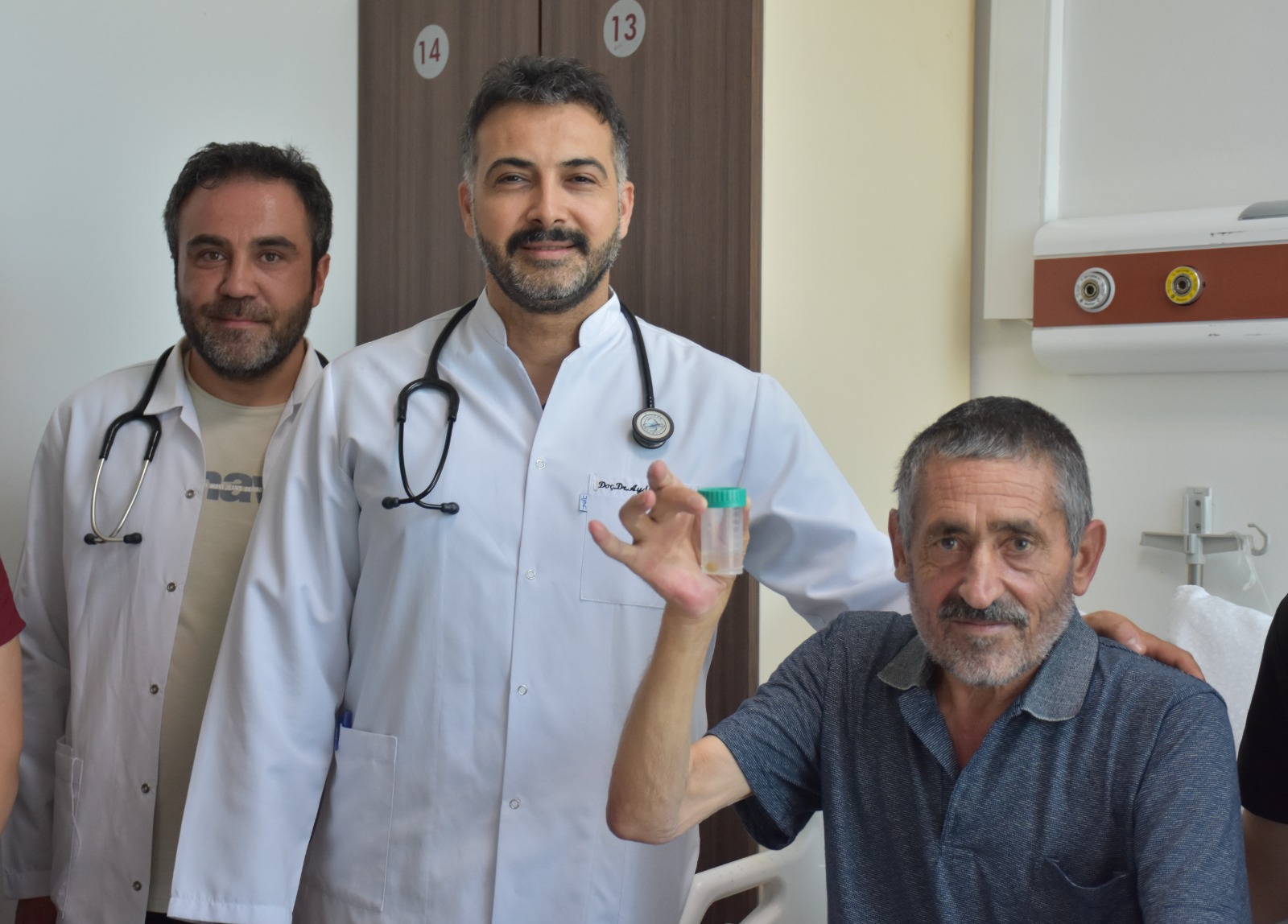 Afyonkarahisar'da nefes darlığı ve öksürük şikayetiyle hastaneye başvuran kişinin akciğerindeki